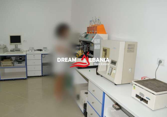 Godine me qera 3 kate ne Kombinat prane Komisariatit nr 6 (ID 4281189).