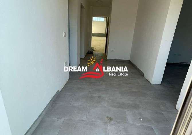 Magazine ne shitje ne autostraden Tirane-Durres (ID 4181065)