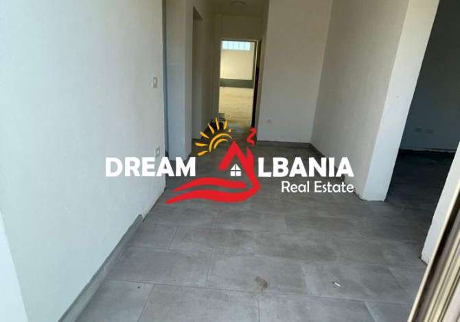 Magazine ne shitje ne autostraden Tirane-Durres (ID 4181065)