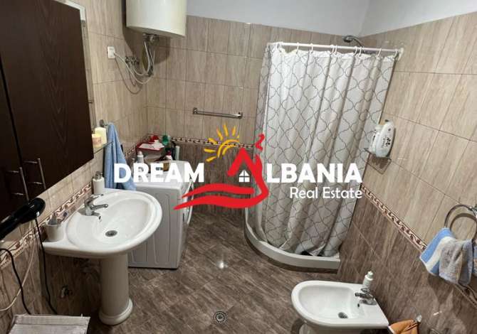 Shtepi ne shitje Apartament ne Tirane, 2+1, Mobilimi E mobiluar, Pagesa 120,000  Euro.