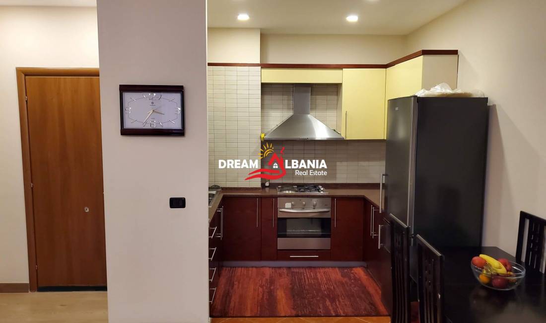 Shtepi ne shitje Apartament ne Tirane, 2+1, Mobilimi E mobiluar, Pagesa 110,000  Euro.