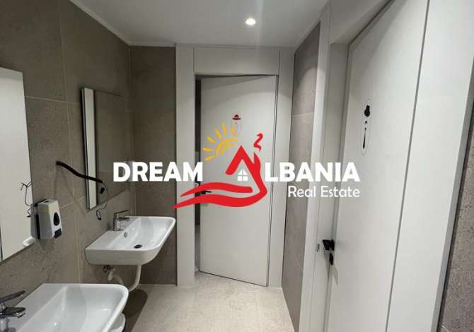 Ambjent Komercial me Qira ne kompleksin LION PARK, prane Air Albania, Tirane (ID 4261939)