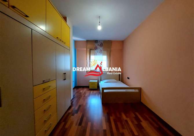 Shtepi me qera Apartament ne Tirane, 2+1, Mobilimi E mobiluar, Pagesa 700  Euro.