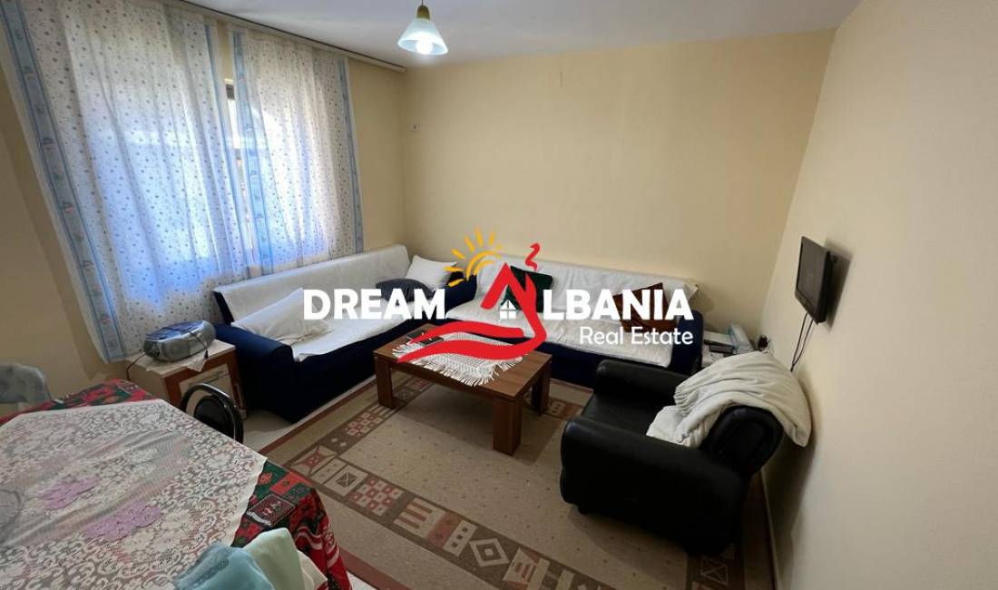 Shtepi ne shitje Apartament ne Tirane, 2+1, Mobilimi E mobiluar, Pagesa 99,000  Euro.