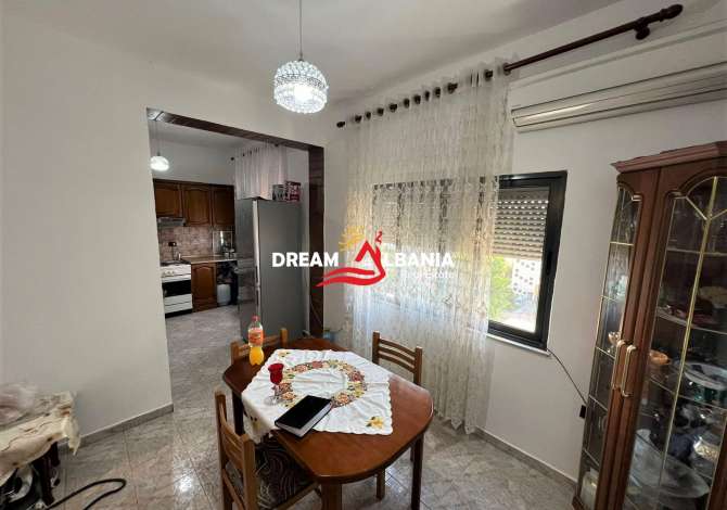 Shtepi ne shitje Apartament ne Tirane, 2+1, Mobilimi E mobiluar, Pagesa 125,000  Euro.
