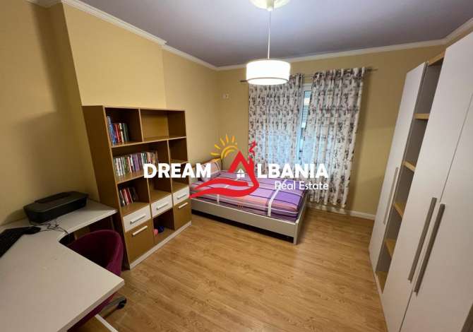 Shtepi me qera 2+1 ne Tirane - 700 Euro