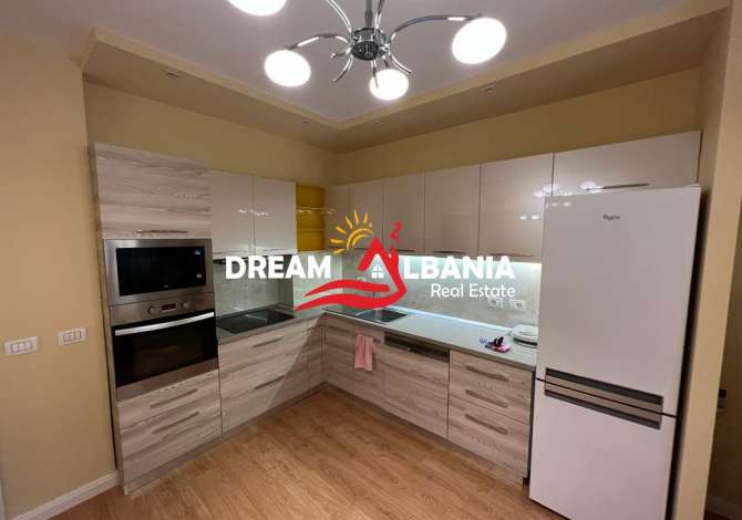 Shtepi me qera Apartament ne Tirane, 2+1, Mobilimi E mobiluar, Pagesa 700  Euro.