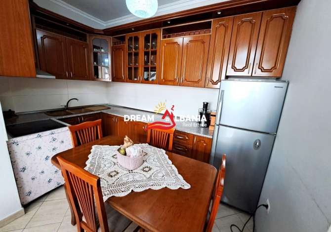 Shtepi ne shitje Apartament ne Tirane, 2+1, Mobilimi E mobiluar, Pagesa 95,000  Euro.