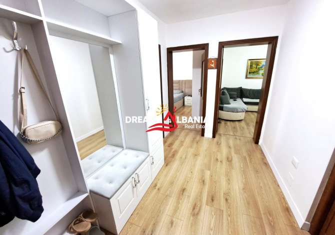 Shtepi ne shitje Apartament ne Tirane, 2+1, Mobilimi E mobiluar, Pagesa 135,000  Euro.