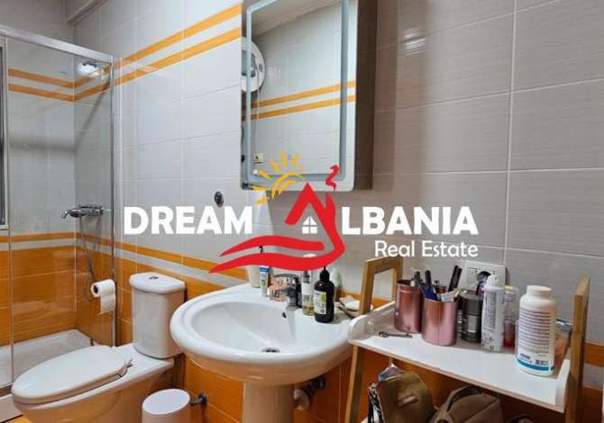 Shtepi ne shitje Apartament ne Tirane, 3+1, Mobilimi E mobiluar, Pagesa 190,000  Euro.