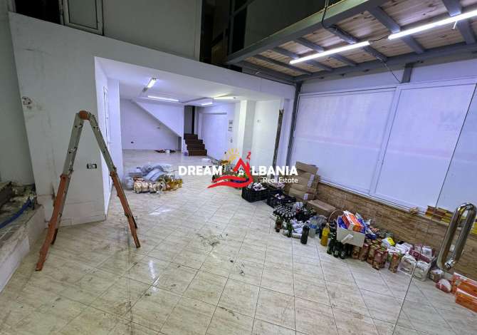 Jepet me qera dyqan ne zonen e Vasil Shanto pas ish UET (ID 4271886)