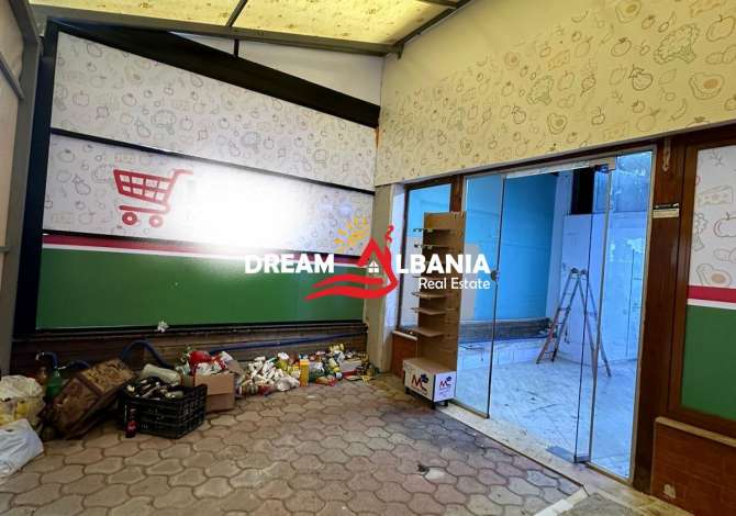 Jepet me qera dyqan ne zonen e Vasil Shanto pas ish UET (ID 4271886)
