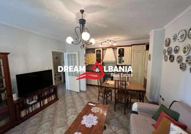 Shtepi me qera Apartament ne Tirane, 2+1, Mobilimi E mobiluar, Pagesa 600  Euro.