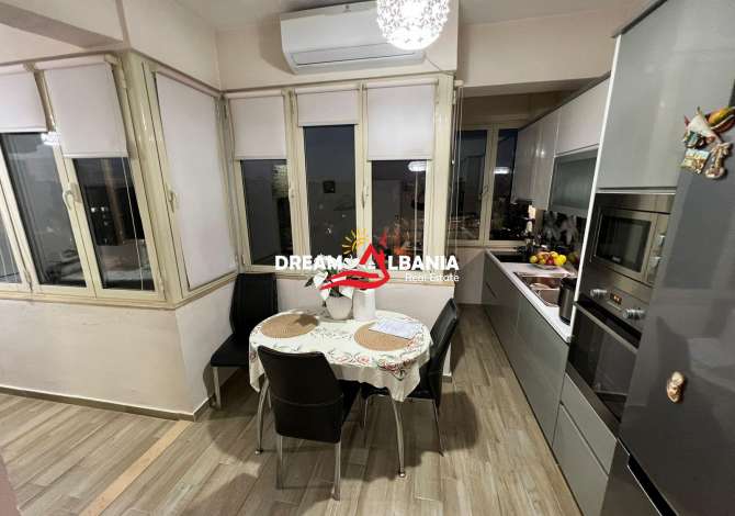 Shtepi ne shitje Apartament ne Tirane, 1+1, Mobilimi Pjeserisht e mobiluar, Pagesa 75,000  Euro.