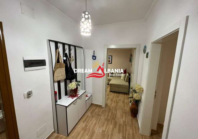 Shtepi ne shitje Apartament ne Tirane, 1+1, Mobilimi Pjeserisht e mobiluar, Pagesa 75,000  Euro.