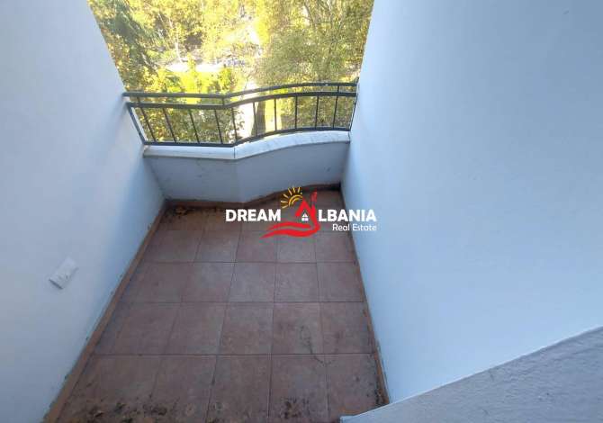 Shtepi ne shitje Apartament ne Tirane, 1+1, Mobilimi Bosh, pa mobiluar, Pagesa 150,000  Euro.