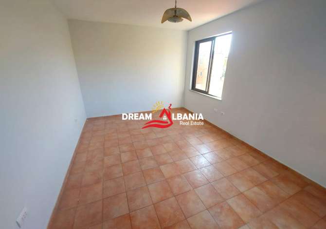 Shtepi ne shitje Apartament ne Tirane, 1+1, Mobilimi Bosh, pa mobiluar, Pagesa 150,000  Euro.