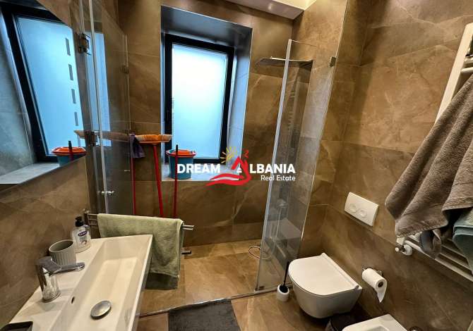 Shtepi me qera Apartament ne Tirane, 3+1, Mobilimi E mobiluar, Pagesa 1,200  Euro.