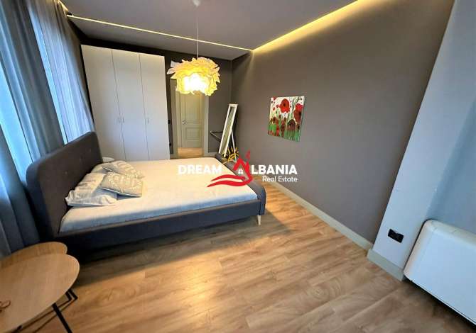 Shtepi me qera Apartament ne Tirane, 3+1, Mobilimi E mobiluar, Pagesa 1,200  Euro.