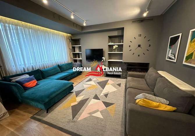 Shtepi me qera Apartament ne Tirane, 3+1, Mobilimi E mobiluar, Pagesa 1,200  Euro.