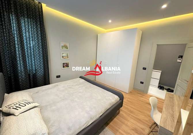 Shtepi me qera Apartament ne Tirane, 3+1, Mobilimi E mobiluar, Pagesa 1,200  Euro.