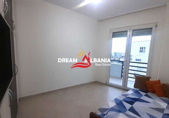 Shtepi me qera Apartament ne Tirane, 2+1, Mobilimi E mobiluar, Pagesa 450  Euro.