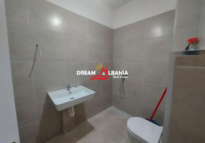 Ambient biznesi me qera 3+1 ne Tirane - 350 Euro