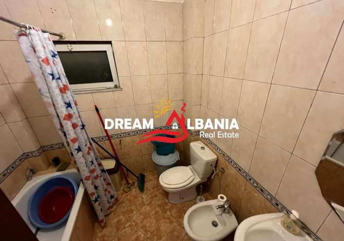 Shtepi ne shitje Apartament ne Tirane, 2+1, Mobilimi E mobiluar, Pagesa 127,000  Euro.