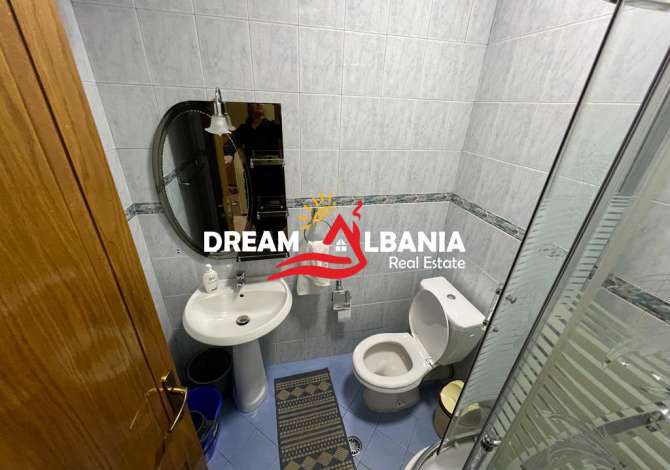 Shtepi ne shitje Apartament ne Tirane, 2+1, Mobilimi E mobiluar, Pagesa 200,000  Euro.