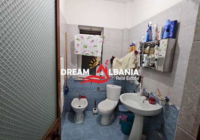 Shtepi ne shitje Apartament ne Tirane, 1+1, Mobilimi E mobiluar, Pagesa 84,000  Euro.