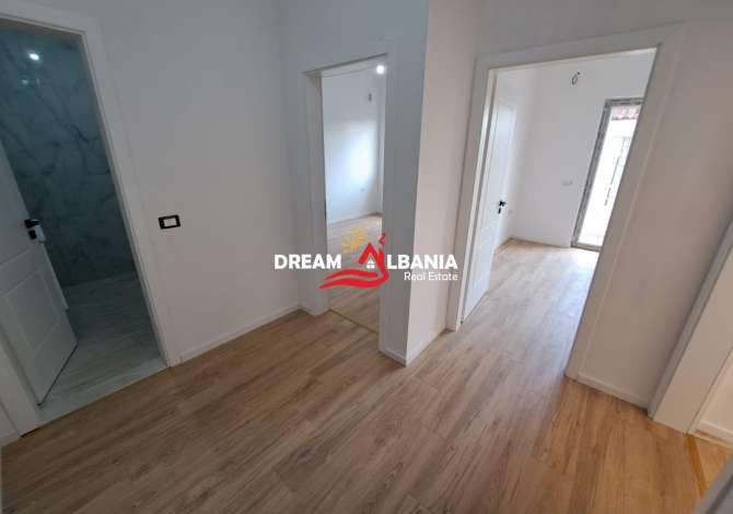 Shtepi ne shitje Apartament ne Tirane, 2+1, Mobilimi Bosh, pa mobiluar, Pagesa 135,000  Euro.