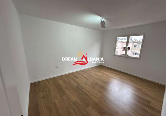 Shtepi ne shitje Apartament ne Tirane, 2+1, Mobilimi Bosh, pa mobiluar, Pagesa 99,000  Euro.