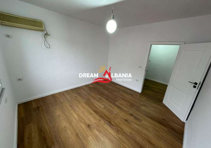 Shtepi ne shitje Apartament ne Tirane, 2+1, Mobilimi Bosh, pa mobiluar, Pagesa 99,000  Euro.