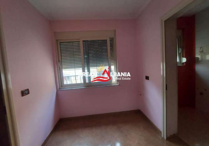 Shtepi ne shitje Penthose(kati i fundit panoramik) ne Tirane, 3+1, Mobilimi E mobiluar, Pagesa 220,000  Euro.