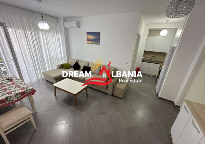 Shtepi ne shitje Apartament ne Durres, 2+1, Mobilimi E mobiluar, Pagesa 160,000  Euro.