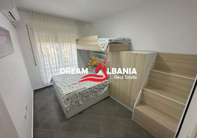 Shtepi ne shitje Apartament ne Durres, 2+1, Mobilimi E mobiluar, Pagesa 160,000  Euro.