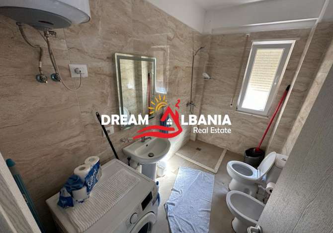 Shtepi ne shitje Apartament ne Durres, 2+1, Mobilimi E mobiluar, Pagesa 160,000  Euro.