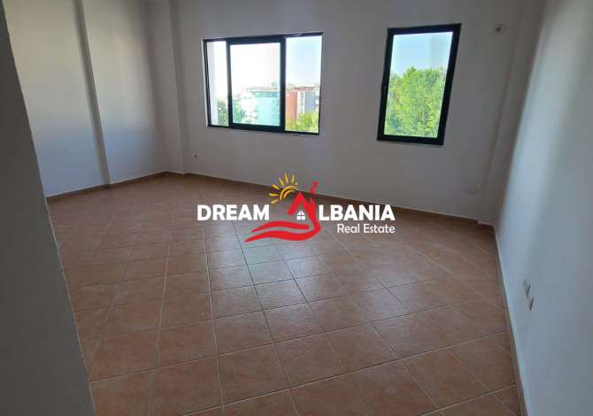 Shtepi ne shitje Apartament ne Tirane, 2+1, Mobilimi Bosh, pa mobiluar, Pagesa 110,000  Euro.