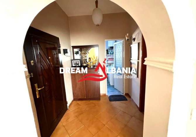 Shtepi ne shitje Apartament ne Tirane, 2+1, Mobilimi E mobiluar, Pagesa 175,000  Euro.