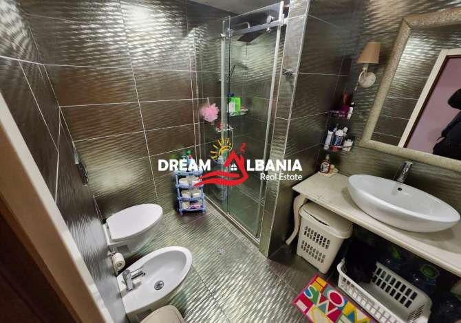 Shtepi ne shitje Apartament ne Tirane, 2+1, Mobilimi E mobiluar, Pagesa 170,000  Euro.