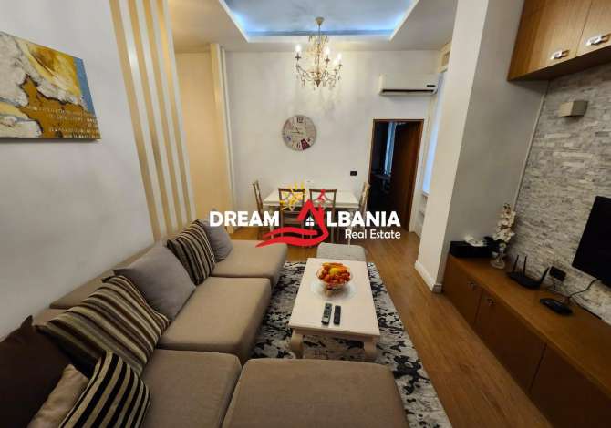 Shtepi ne shitje Apartament ne Tirane, 2+1, Mobilimi E mobiluar, Pagesa 170,000  Euro.