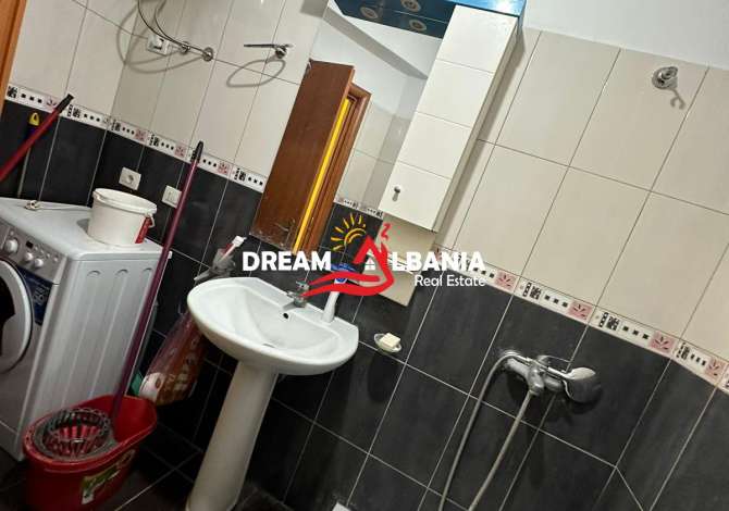 Shtepi ne shitje Apartament ne Tirane, 2+1, Mobilimi E mobiluar, Pagesa 113,000  Euro.