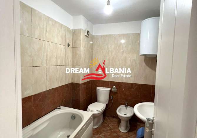 Shtepi ne shitje Apartament ne Tirane, 1+1, Mobilimi Bosh, pa mobiluar, Pagesa 128,000  Euro.