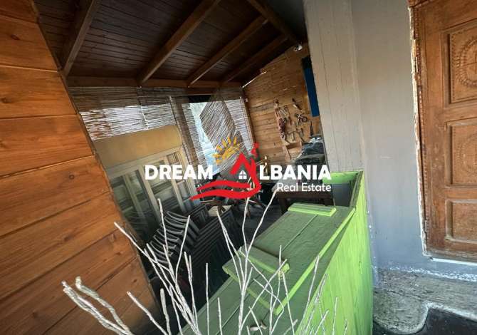 Jepet lokal me qera ne rrugen e Kroit, prane Kopshtit Zoologjik, Tirane (ID 4271924)