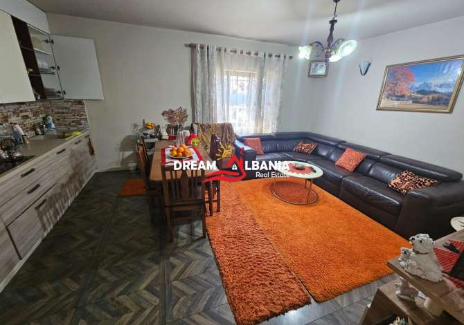 Shtepi ne shitje 4+1 ne Tirane - 220,000 Euro