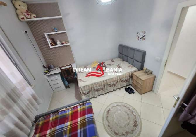 Shtepi ne shitje Apartament ne Tirane, 2+1, Mobilimi Bosh, pa mobiluar, Pagesa 120,000  Euro.
