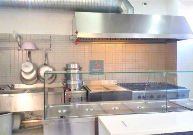 Bar Restorant me qera tek Tirana e Re, prane Stadiumit Dinamo, ne Tirane (ID 4271335)