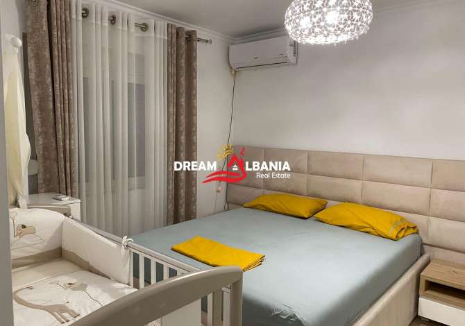 Shtepi ne shitje Apartament ne Tirane, 2+1, Mobilimi E mobiluar, Pagesa 135,000  Euro.