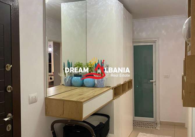 Shtepi ne shitje Apartament ne Tirane, 2+1, Mobilimi E mobiluar, Pagesa 135,000  Euro.