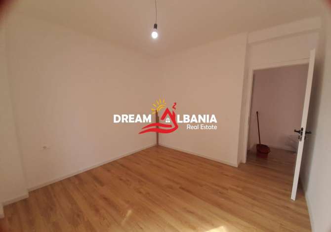 Shtepi ne shitje Apartament ne Tirane, 1+1, Mobilimi Bosh, pa mobiluar, Pagesa 138,000  Euro.